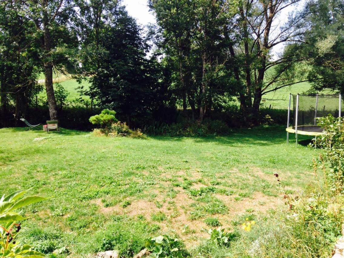 Le Moulin Des Oyes Acomodação com café da manhã Censeau Exterior foto